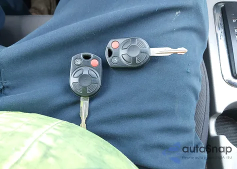 2011 Ford Escape Xlt from USA, damaged, VIN 1FMCU9D7XBKB92611